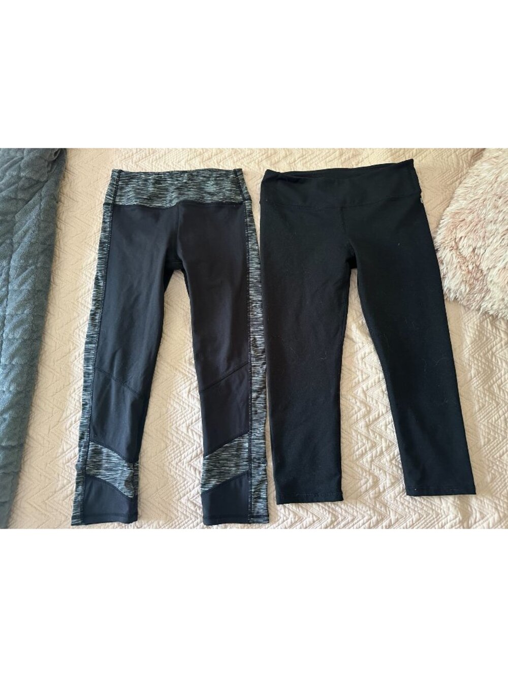 2 cropped leggings kyodan and fabletics XS